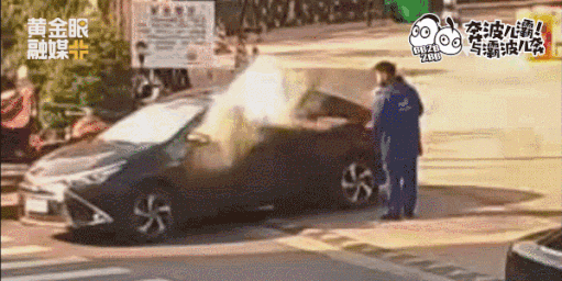 她花1万雇流氓xx女室友，结果反转太爽，引起极度舒适！